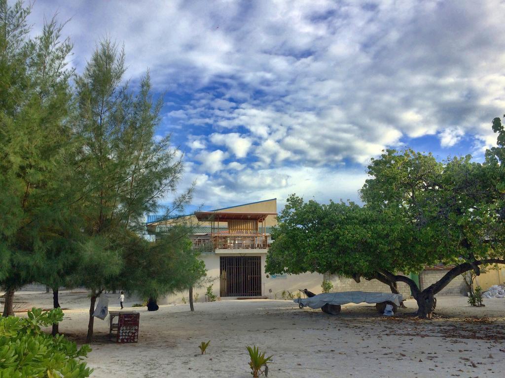 Gurus Maldives At Gulhi Island Hotel Buitenkant foto