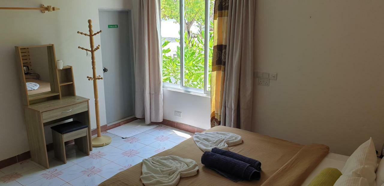 Gurus Maldives At Gulhi Island Hotel Buitenkant foto